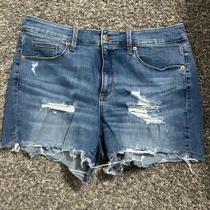 Universal Threads shorts. 14